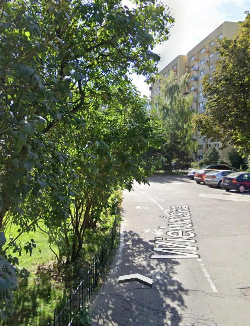 Workation, Centre, 4-5 Persons 3-4 Nights Best Offer, Nature Park Metro 1Min , 15 Min Palac Kultury, Balcony, Quiet, Easy Parking Chroniony Warsaw